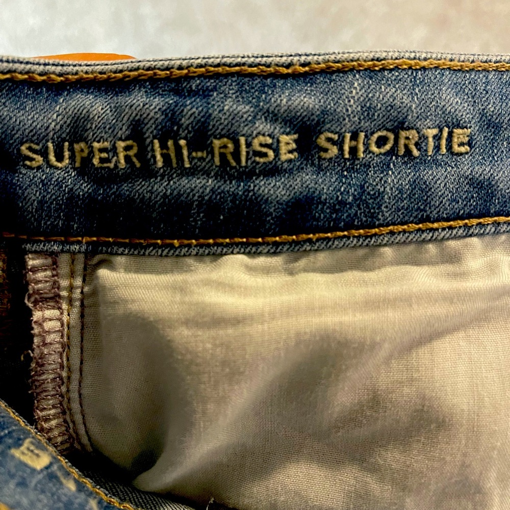 NWOT AE SHORTS